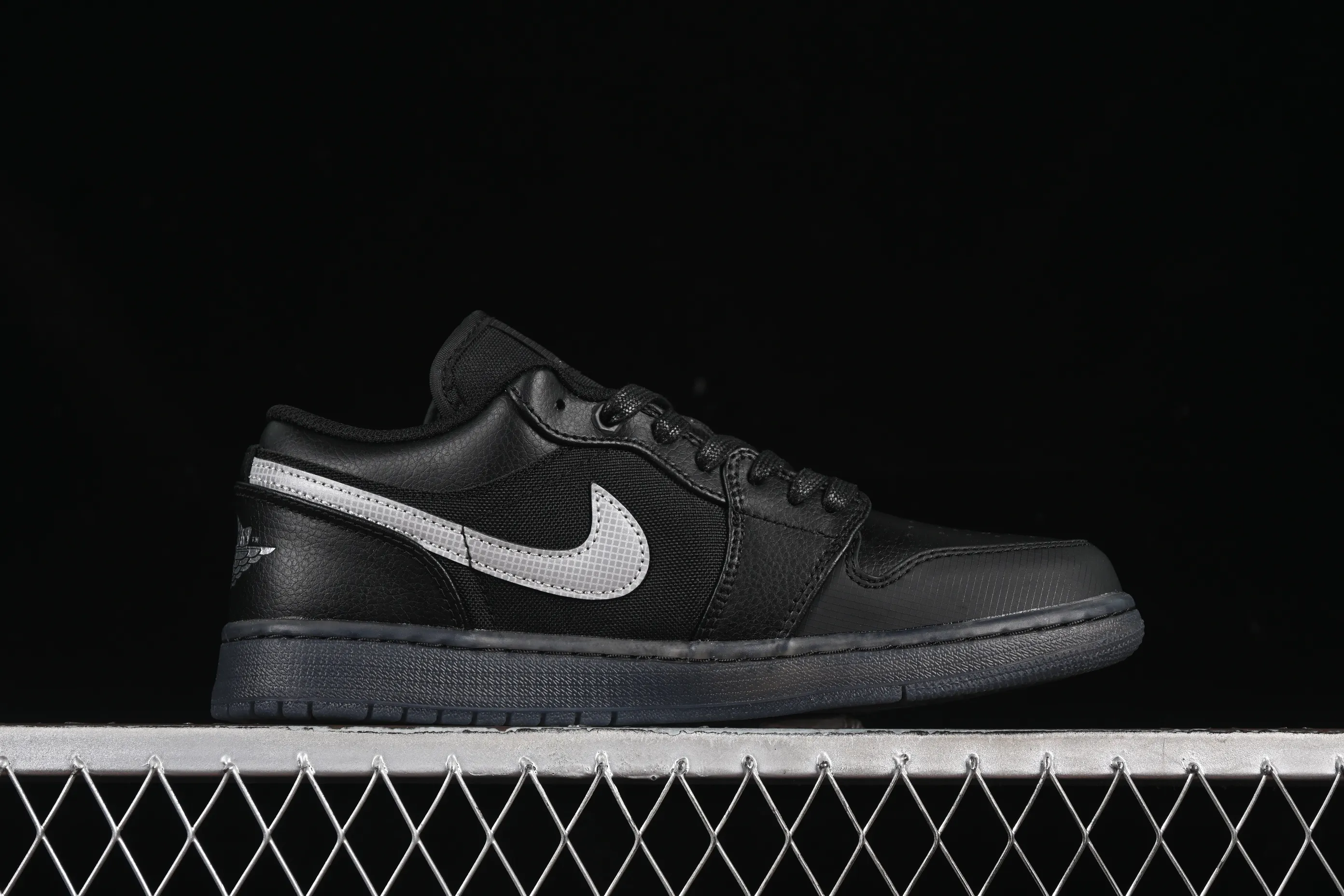 All categories Air Jordan Jordan series basketball shoes Air Jordan 1 Low G version pure original Air Jordan 1 Low AJ1 Joe 1 black and white canvas leather low-top cultural basketball shoes HV5968-001